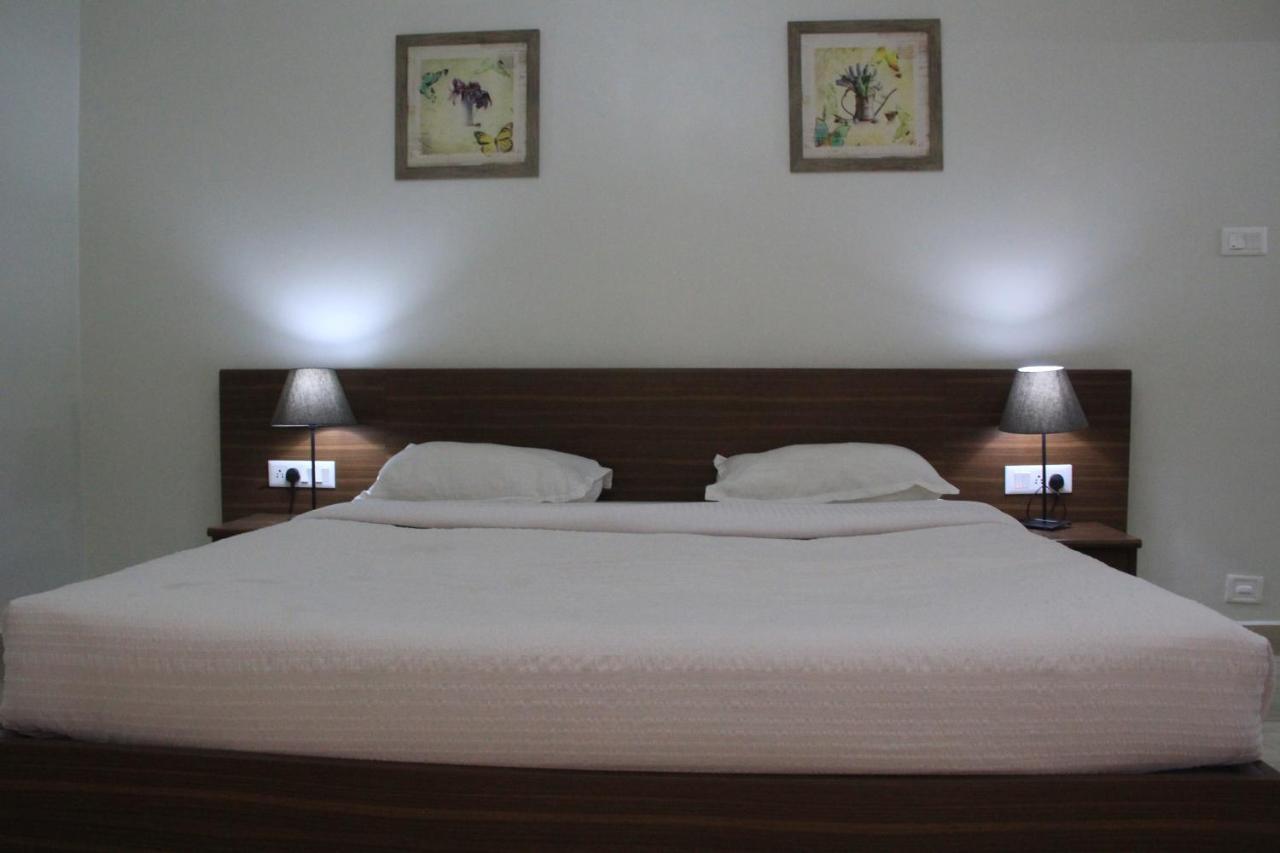 Two Seas Residence Ooty Buitenkant foto