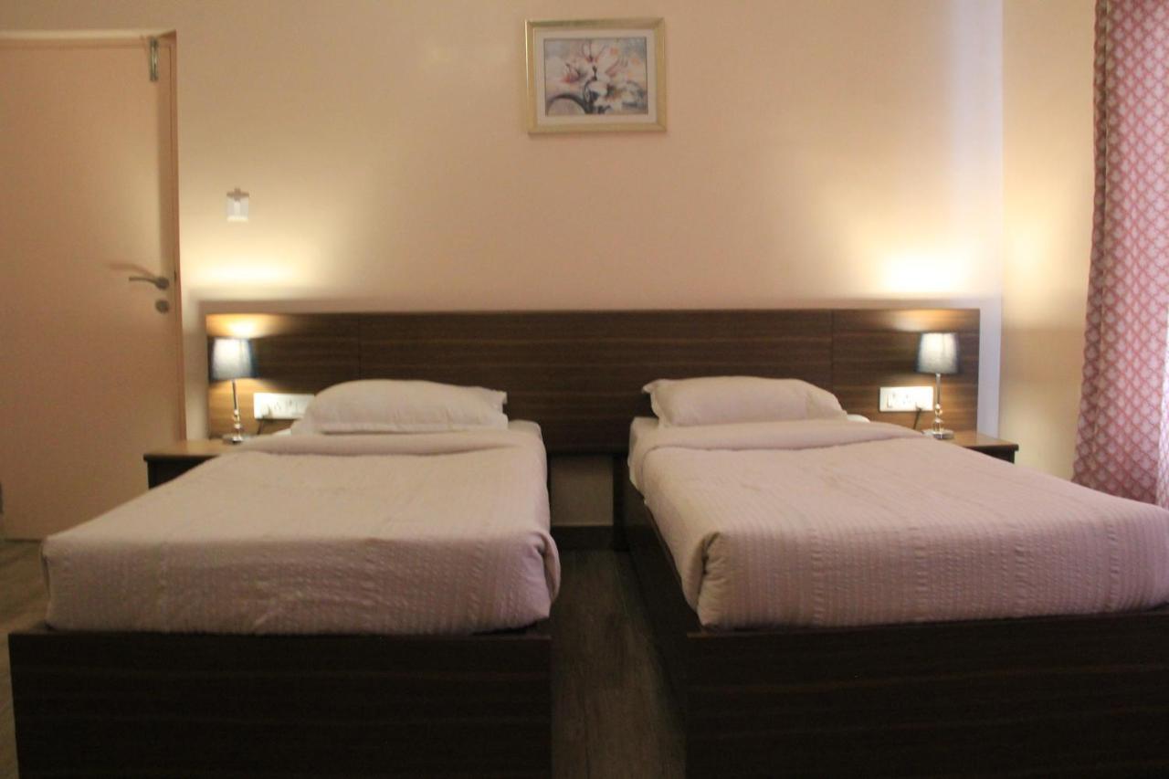 Two Seas Residence Ooty Buitenkant foto